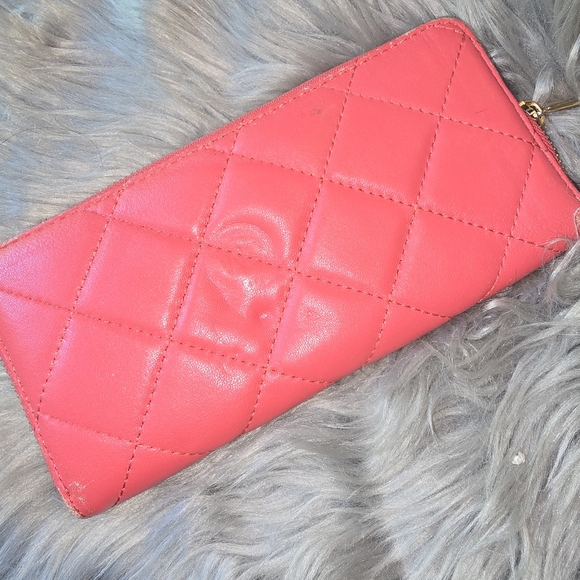 Michael Kors Quilted Leather Large Wallet Coral Mk - Picture 2 of 5